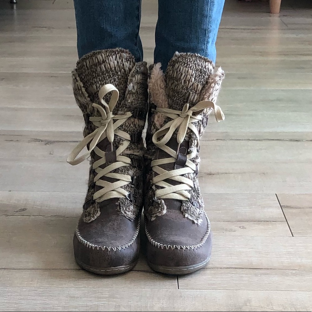 MukLuks Winter Boots. Lace up.